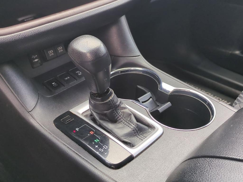 Thumbnail: 2019 Toyota Highlander - 15