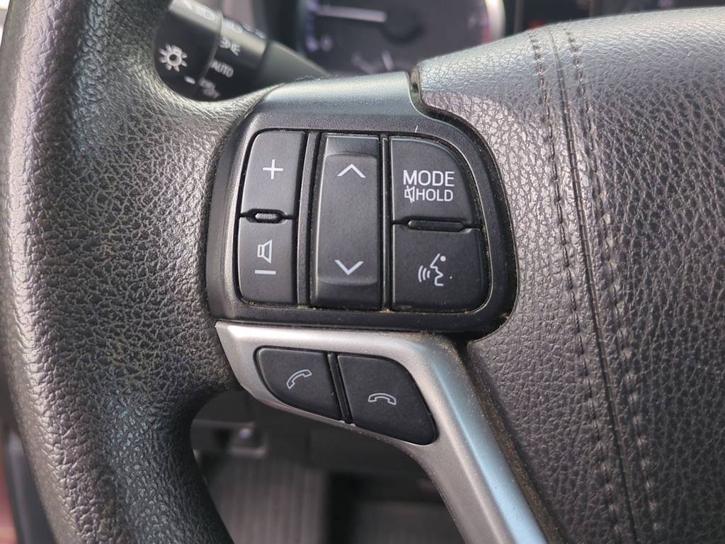 Thumbnail: 2019 Toyota Highlander - 30