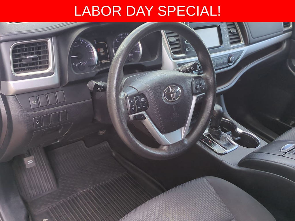 Thumbnail: 2019 Toyota Highlander - 2