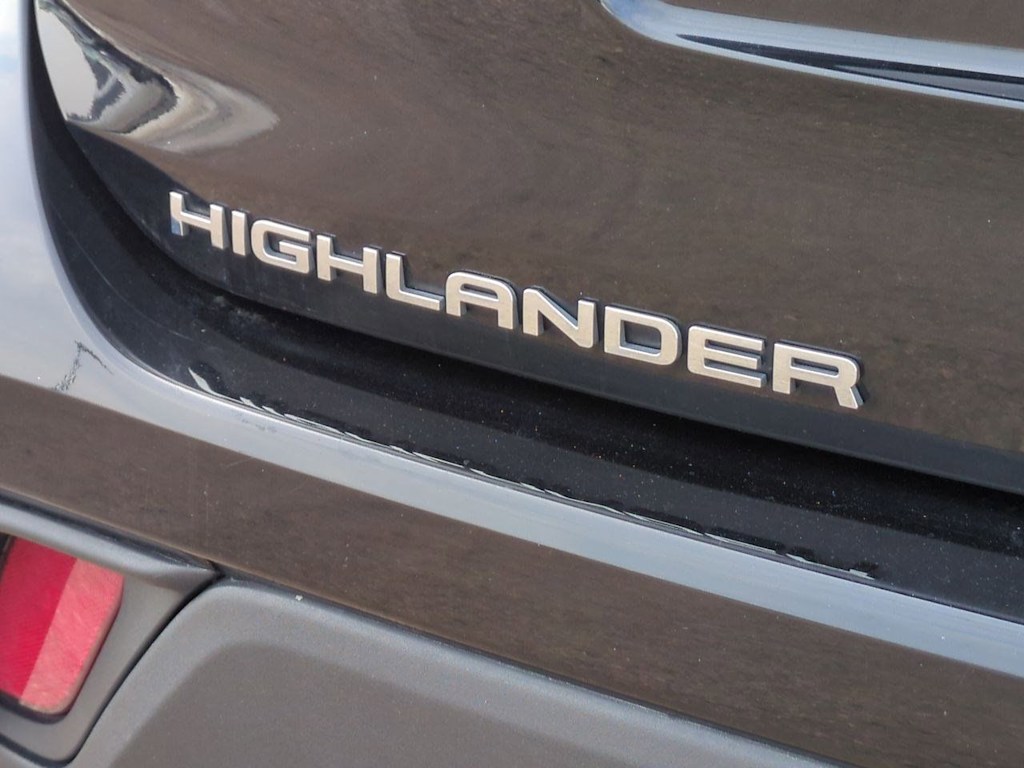Thumbnail: 2022 Toyota Highlander - 24