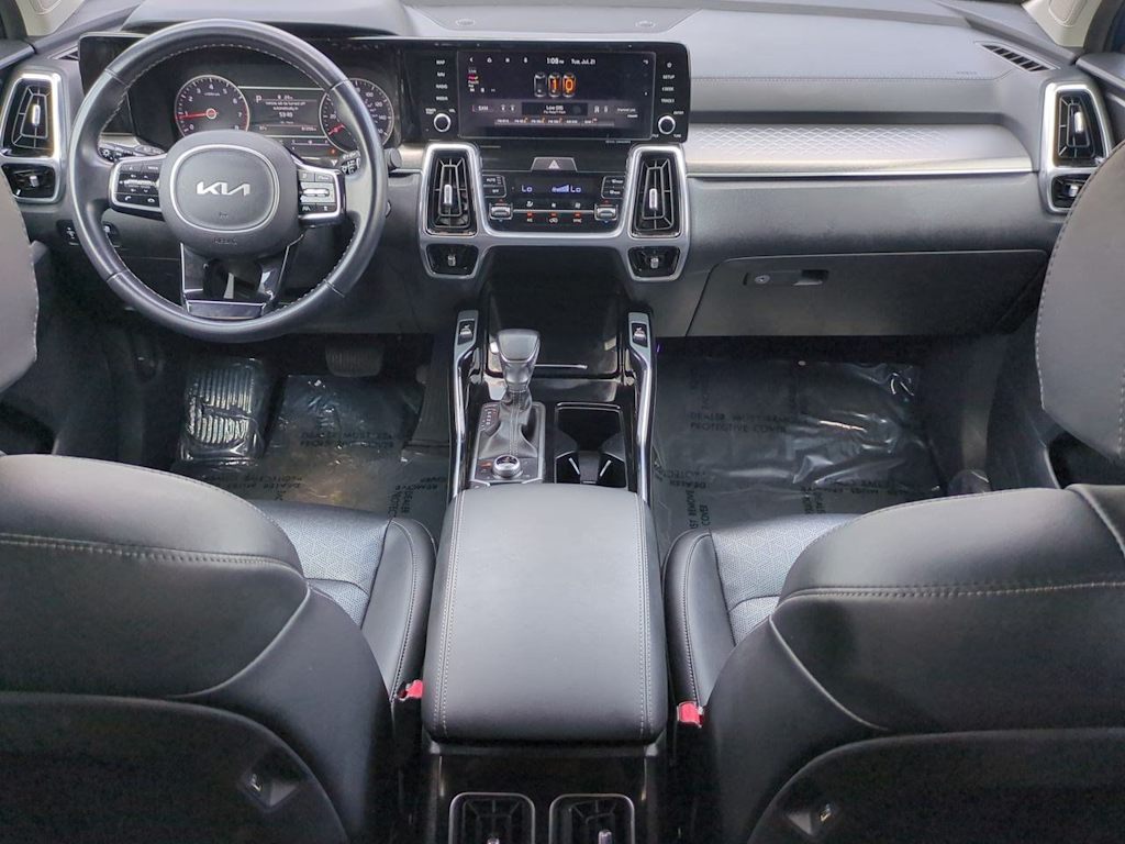 Thumbnail: 2022 Kia Sorento - 9