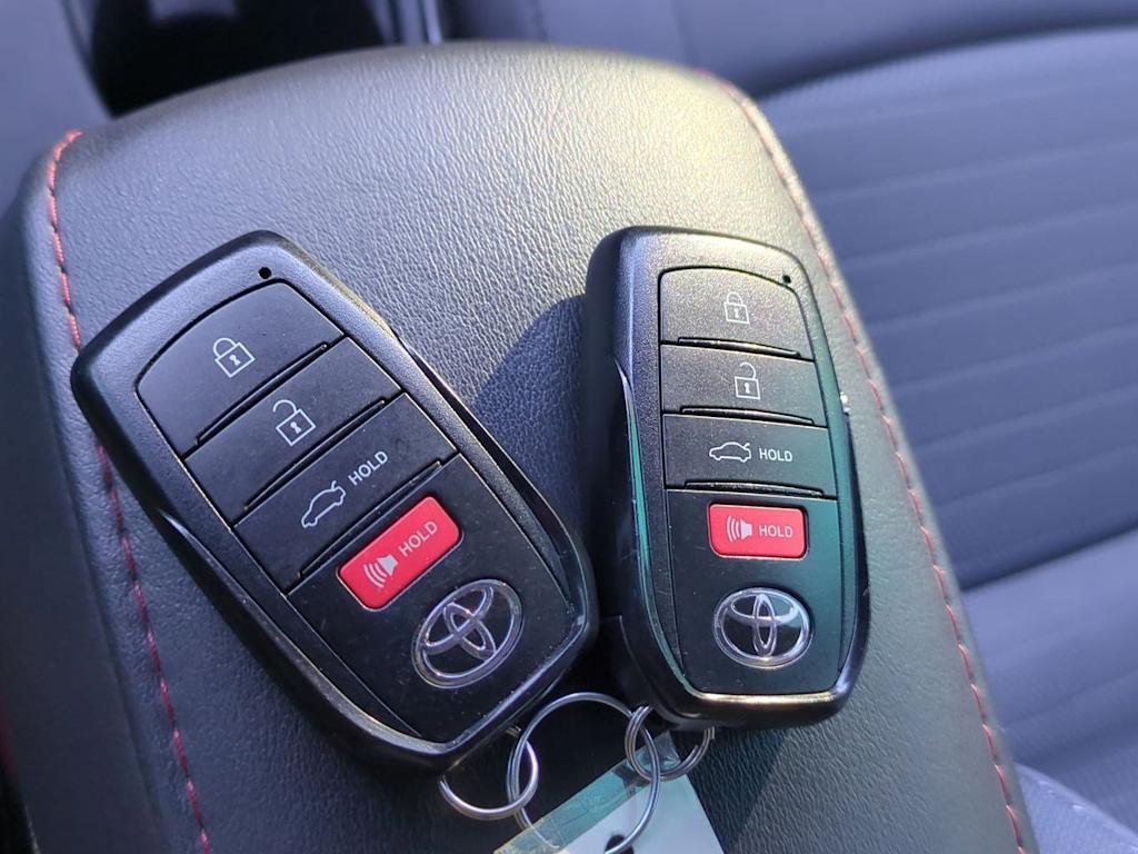 Thumbnail: 2023 Toyota Corolla - 18