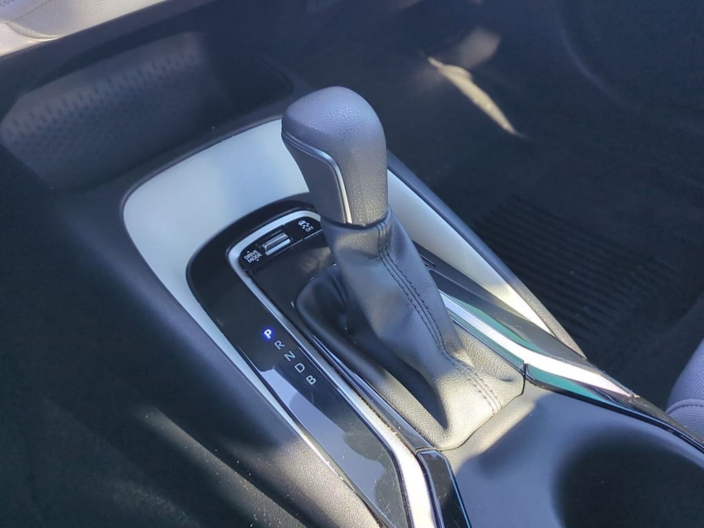 Thumbnail: 2023 Toyota Corolla - 32