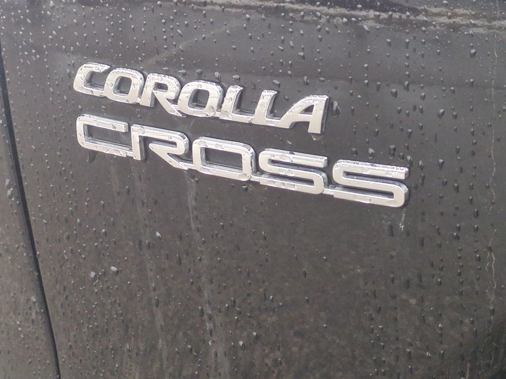 Thumbnail: 2023 Toyota Corolla Cross - 24