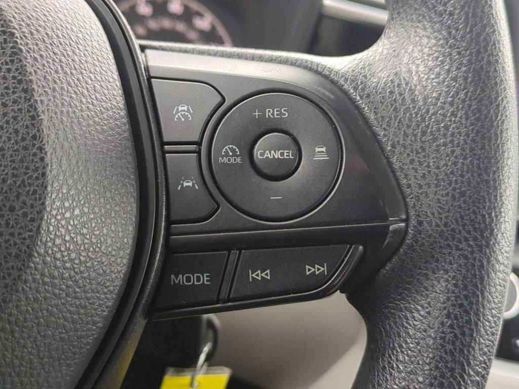 Thumbnail: 2023 Toyota Corolla Cross - 29