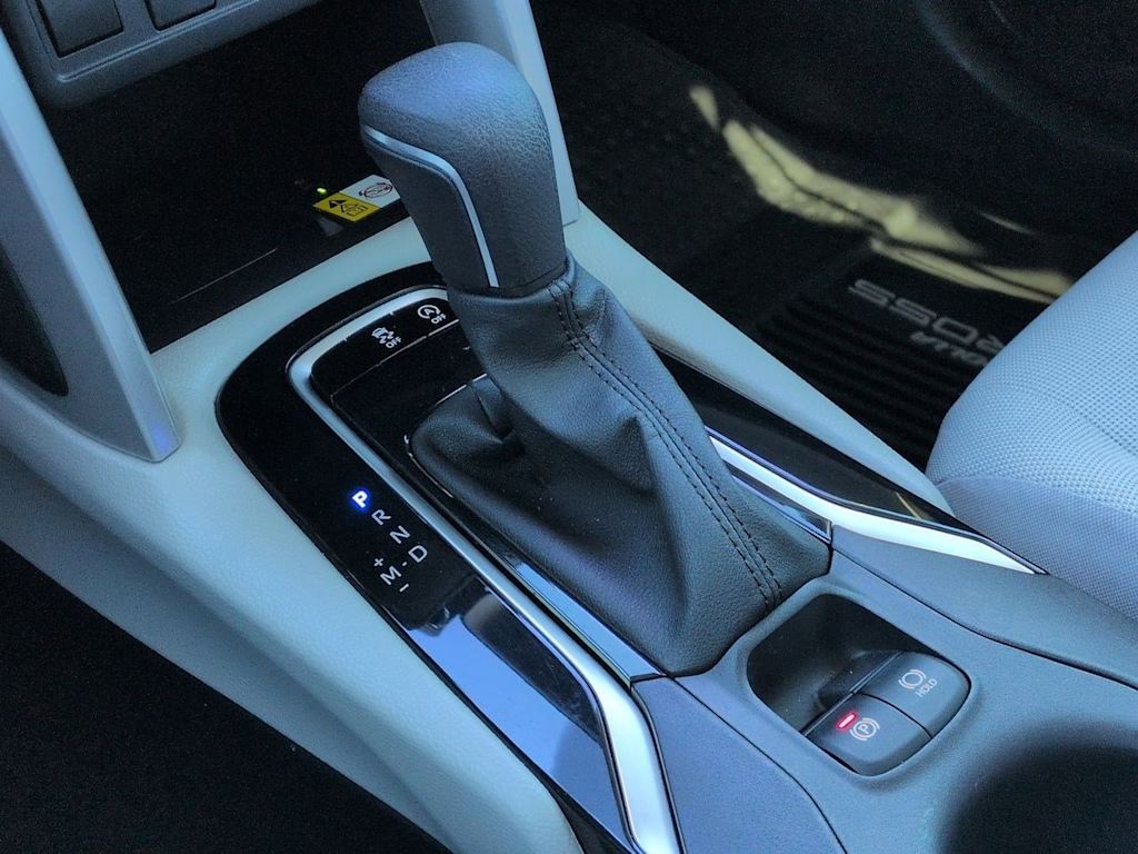 Thumbnail: 2022 Toyota Corolla Cross - 16