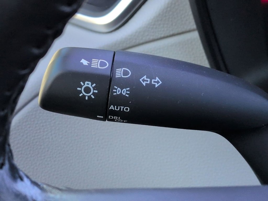 Thumbnail: 2022 Toyota Corolla Cross - 17