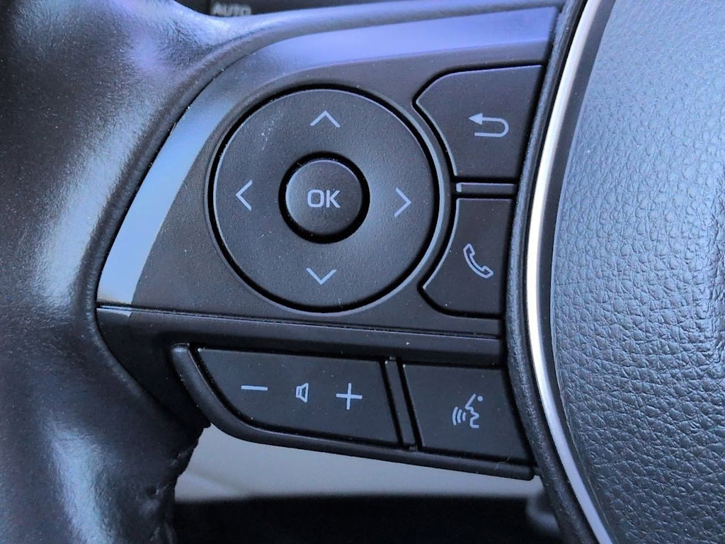 Thumbnail: 2022 Toyota Corolla Cross - 29