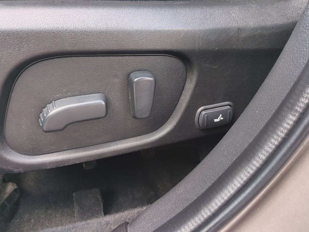 Thumbnail: 2015 Subaru Forester - 25