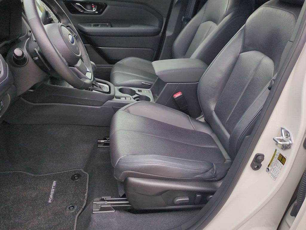 Thumbnail: 2025 Subaru Forester - 10