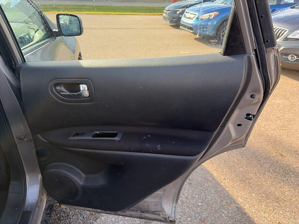 Thumbnail: 2012 Nissan Rogue - 18