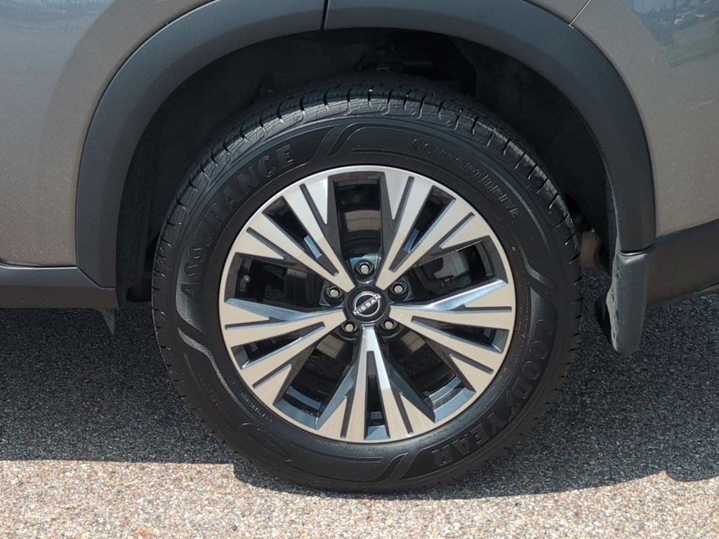 Thumbnail: 2023 Nissan Rogue - 8