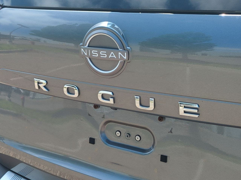 Thumbnail: 2023 Nissan Rogue - 24