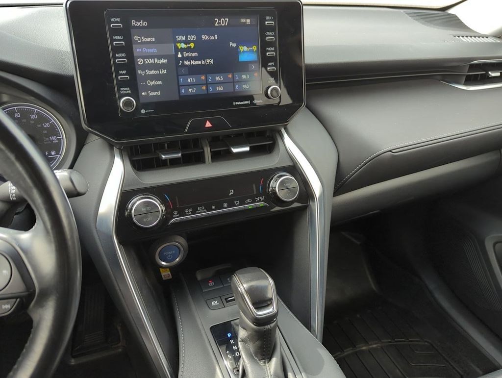 2021 Toyota Venza LE 14