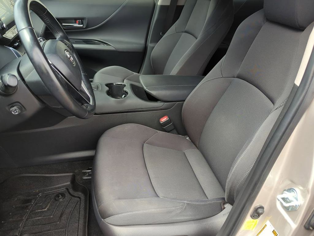 2021 Toyota Venza LE 10