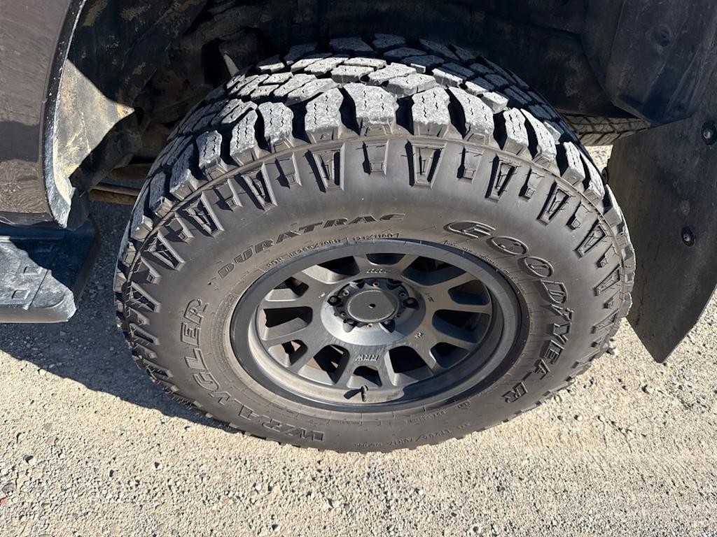 Thumbnail: 2020 Toyota 4Runner - 17