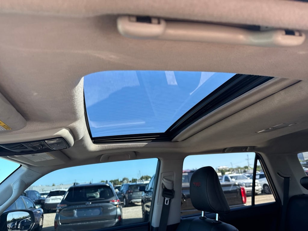 Thumbnail: 2020 Toyota 4Runner - 20