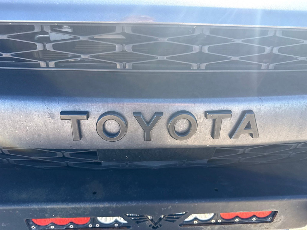 Thumbnail: 2020 Toyota 4Runner - 7
