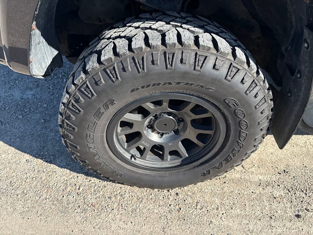 Thumbnail: 2020 Toyota 4Runner - 16