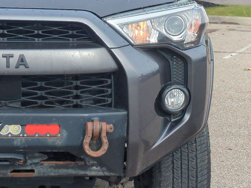 Thumbnail: 2020 Toyota 4Runner - 23