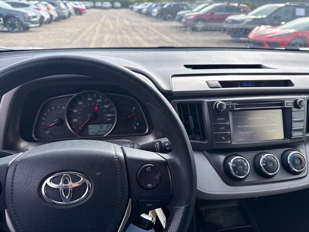 Thumbnail: 2015 Toyota RAV4 - 2