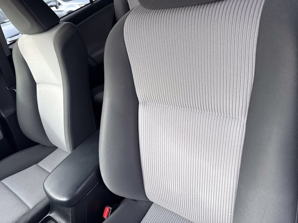 Thumbnail: 2015 Toyota RAV4 - 9
