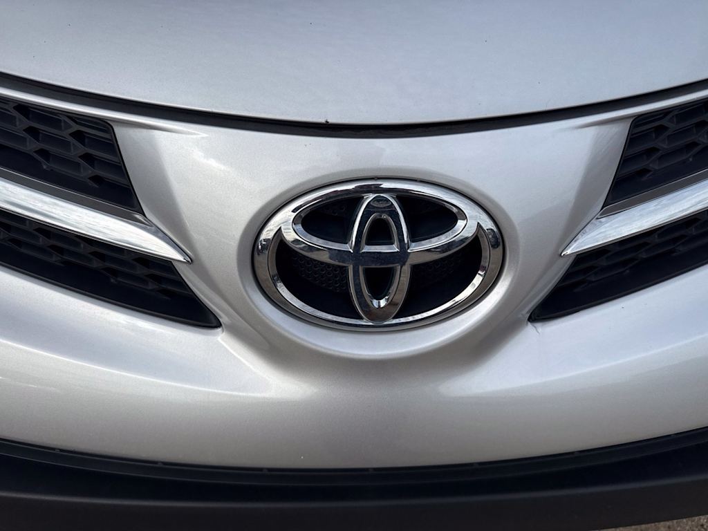 Thumbnail: 2015 Toyota RAV4 - 7
