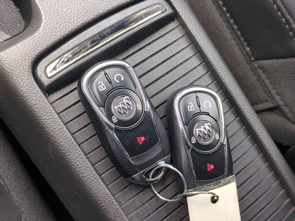 Thumbnail: 2022 Buick Encore - 33