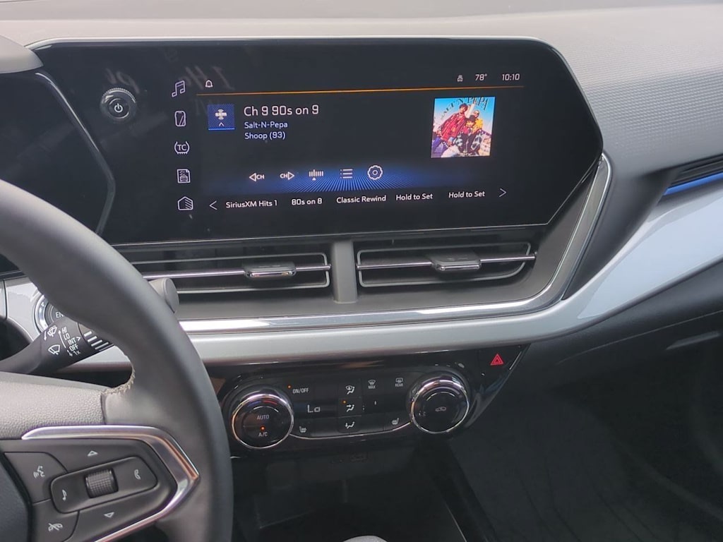 Thumbnail: 2024 Chevrolet Trax - 14