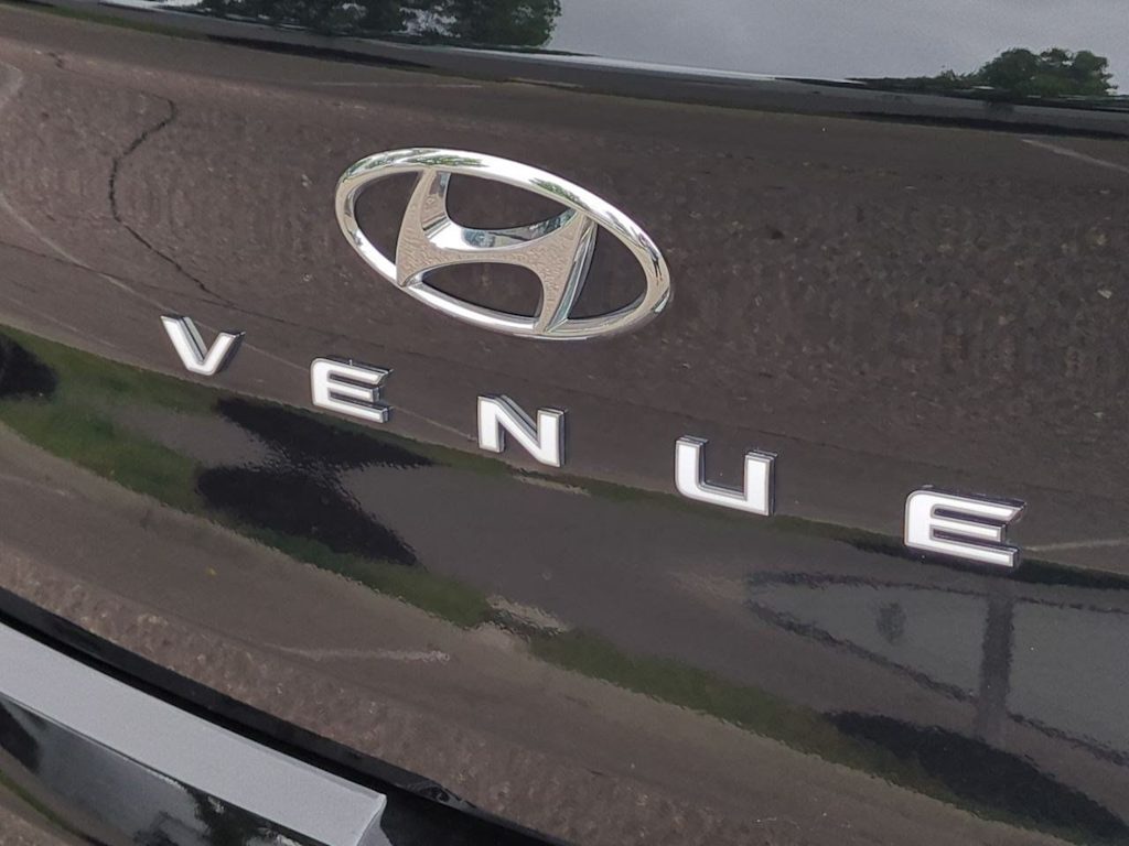 Thumbnail: 2023 Hyundai Venue - 7
