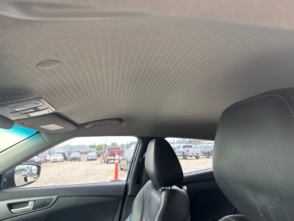 Thumbnail: 2013 Hyundai Veloster - 18