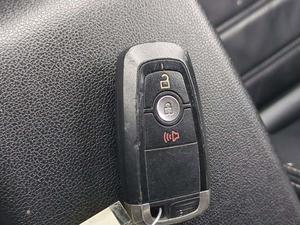 Thumbnail: 2018 Ford EcoSport - 17