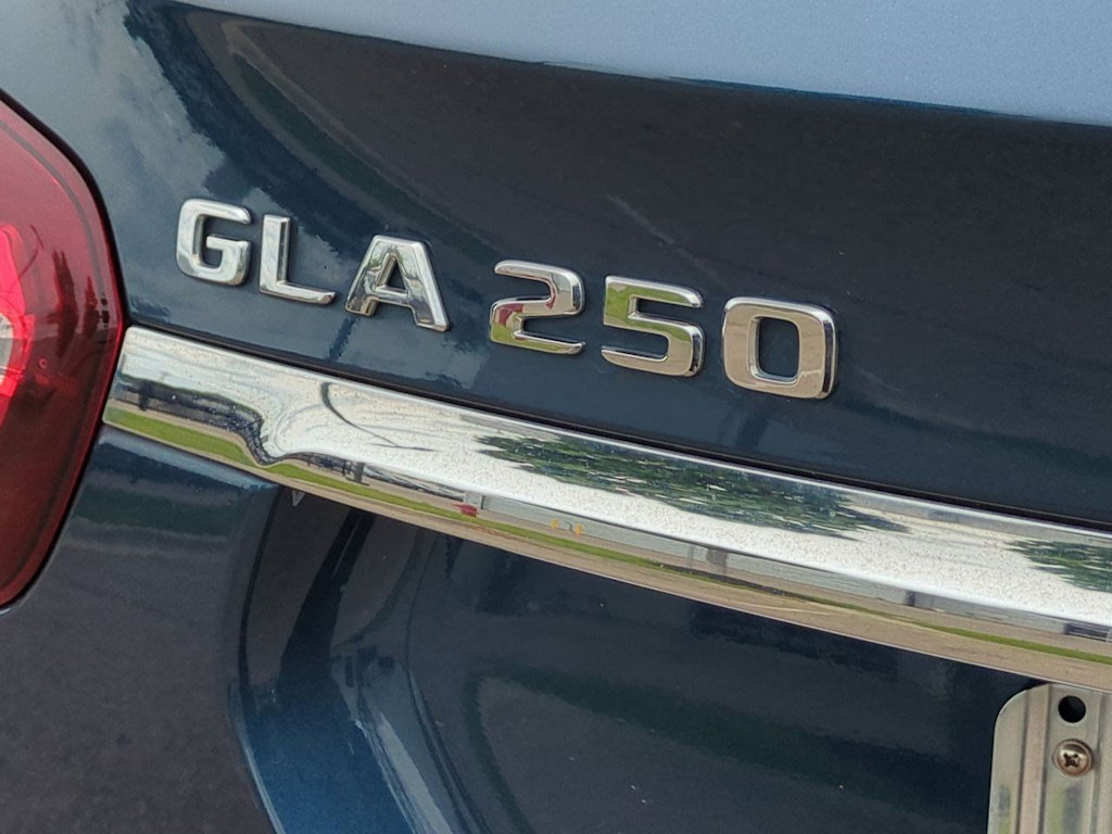 Thumbnail: 2019 Mercedes-Benz GLA - 24