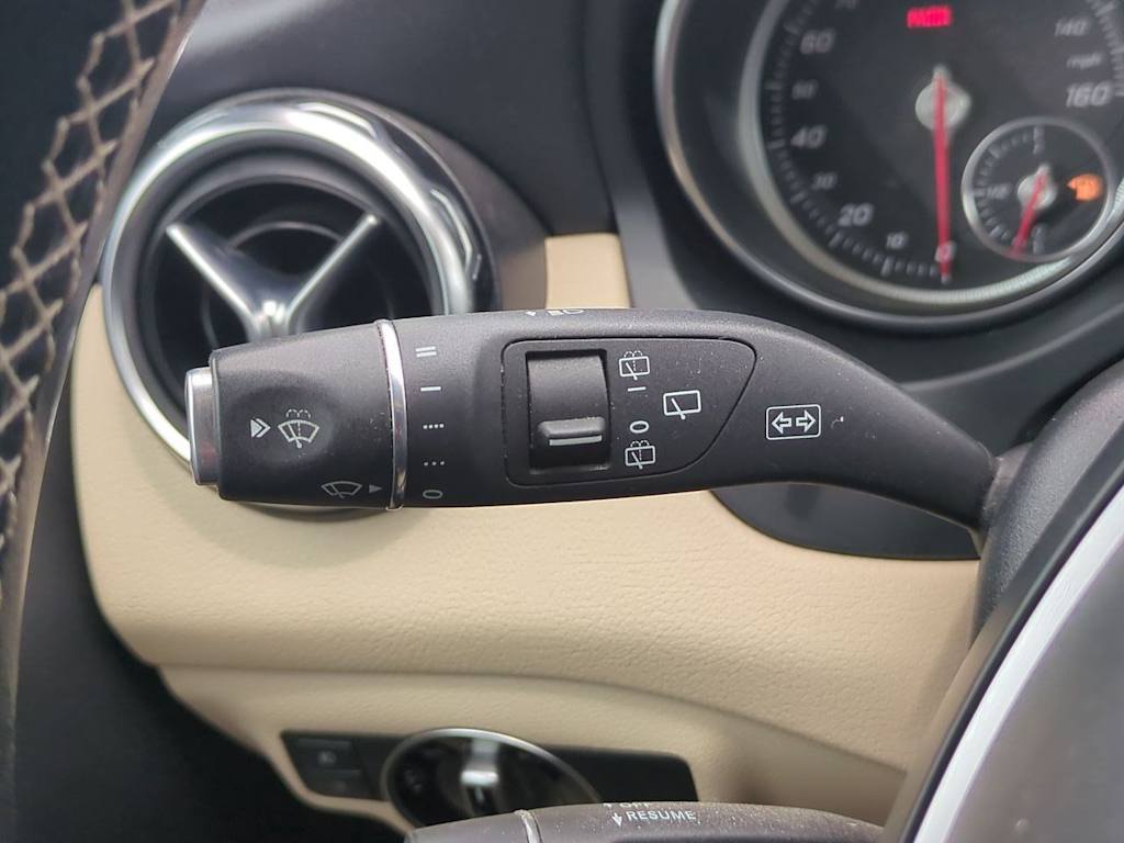 Thumbnail: 2019 Mercedes-Benz GLA - 32