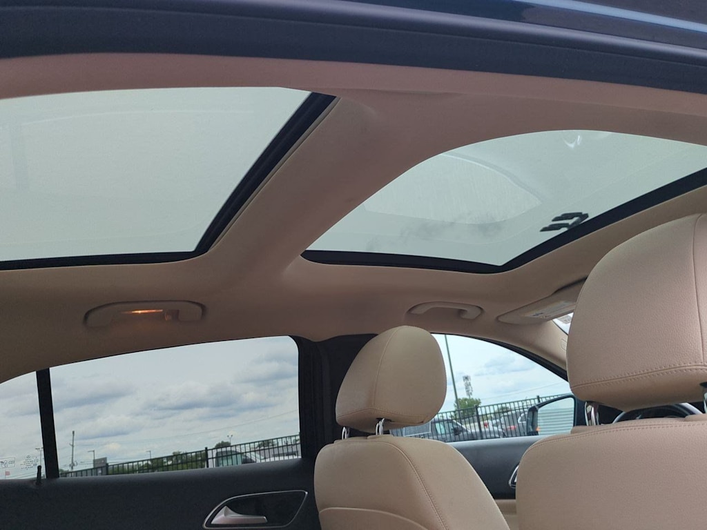 Thumbnail: 2019 Mercedes-Benz GLA - 28