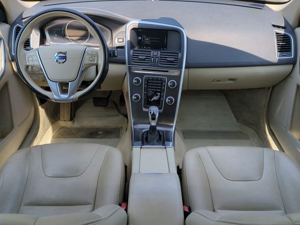 Thumbnail: 2016 Volvo XC60 - 9