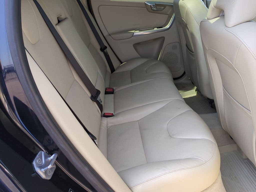 Thumbnail: 2016 Volvo XC60 - 28
