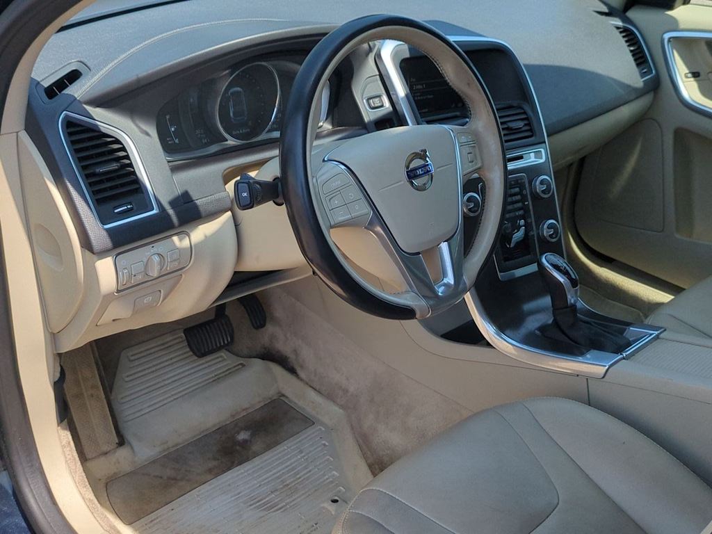 Thumbnail: 2016 Volvo XC60 - 2