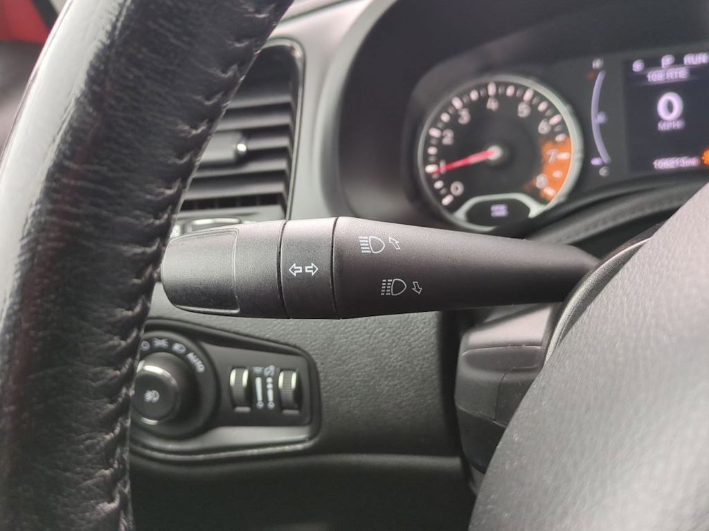 Thumbnail: 2018 Jeep Renegade - 30