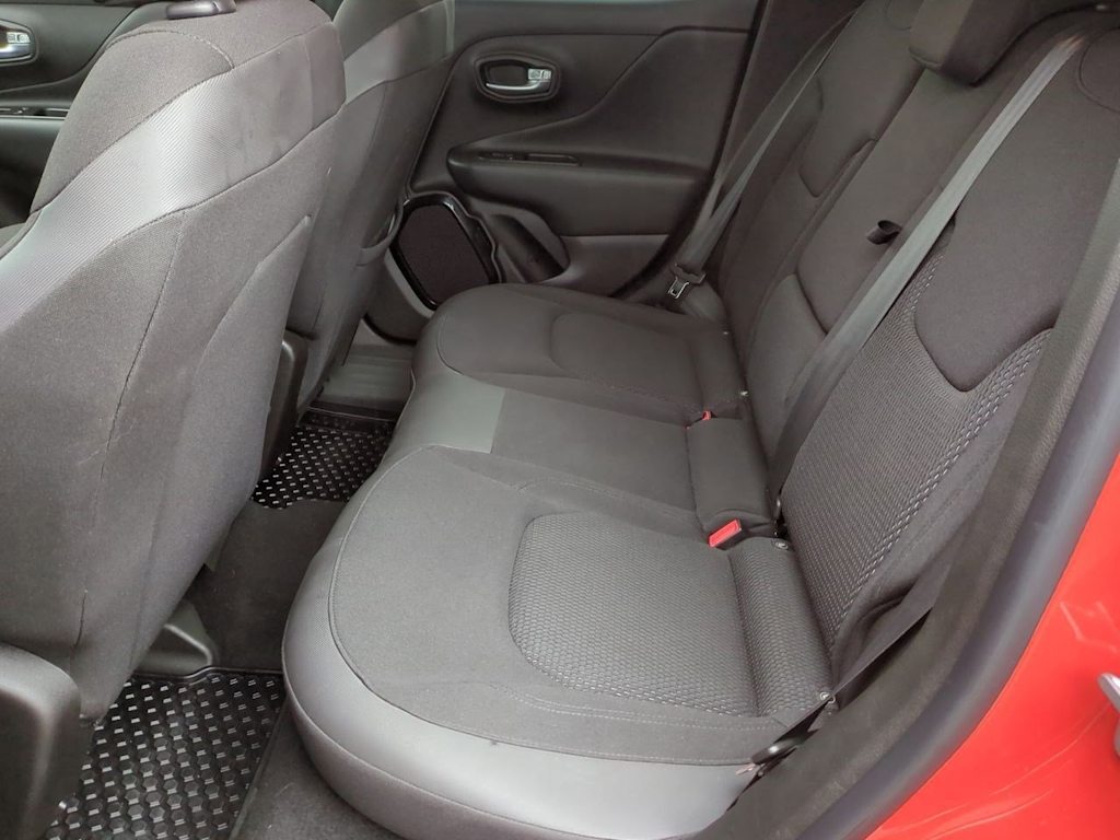 Thumbnail: 2018 Jeep Renegade - 25