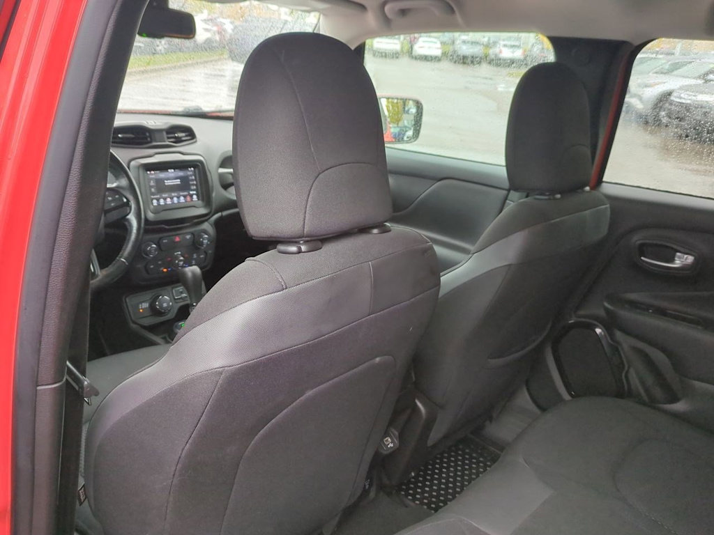 Thumbnail: 2018 Jeep Renegade - 12