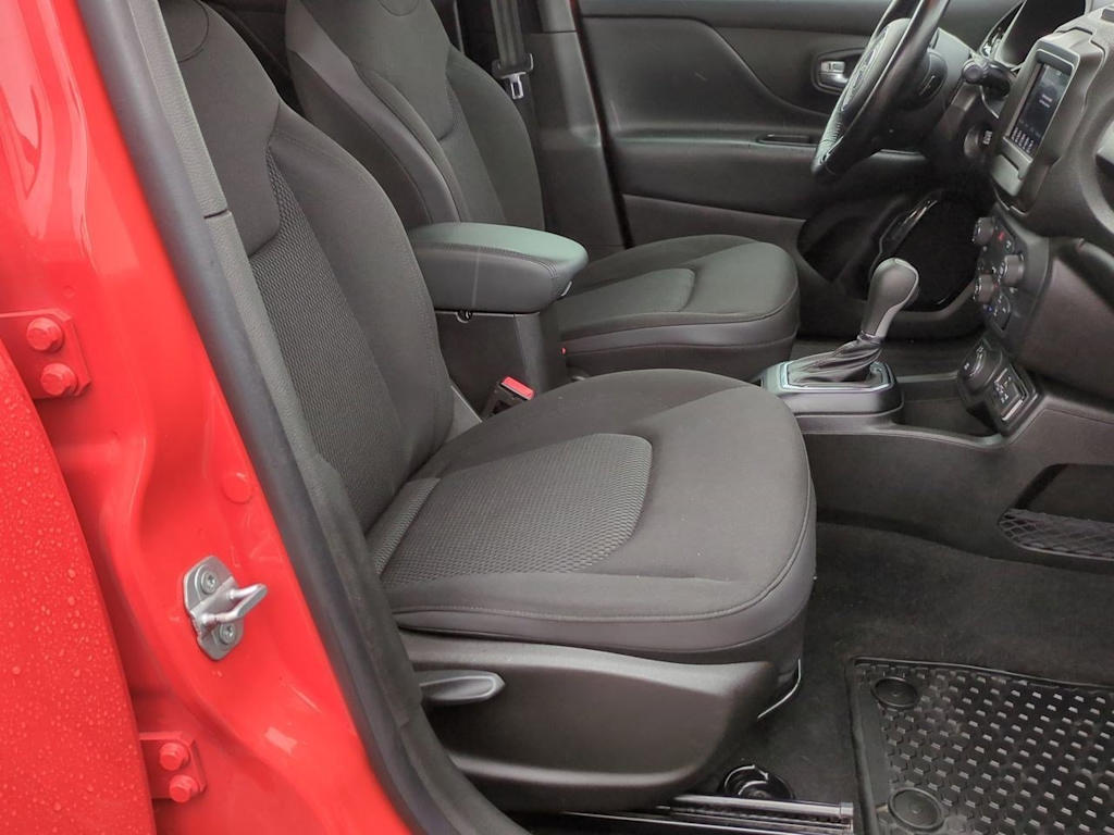 Thumbnail: 2018 Jeep Renegade - 11