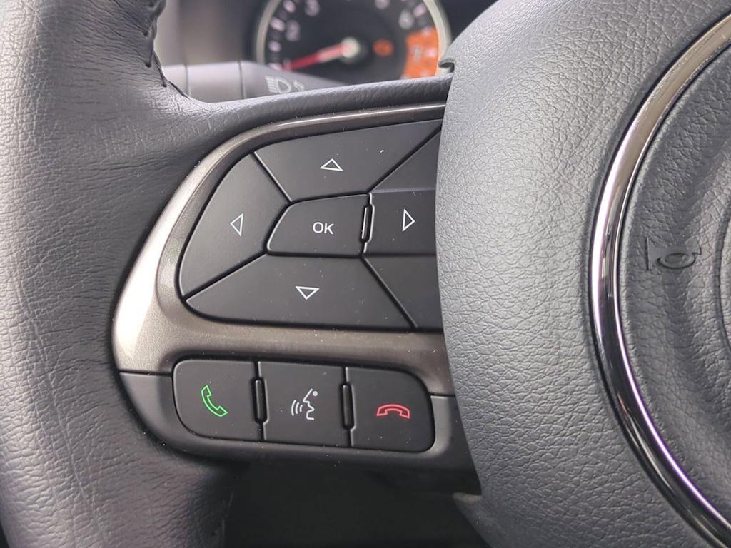 Thumbnail: 2021 Jeep Renegade - 29