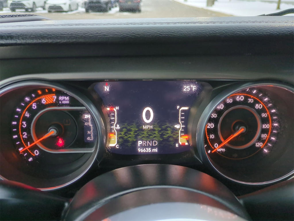 Thumbnail: 2018 Jeep Wrangler - 16