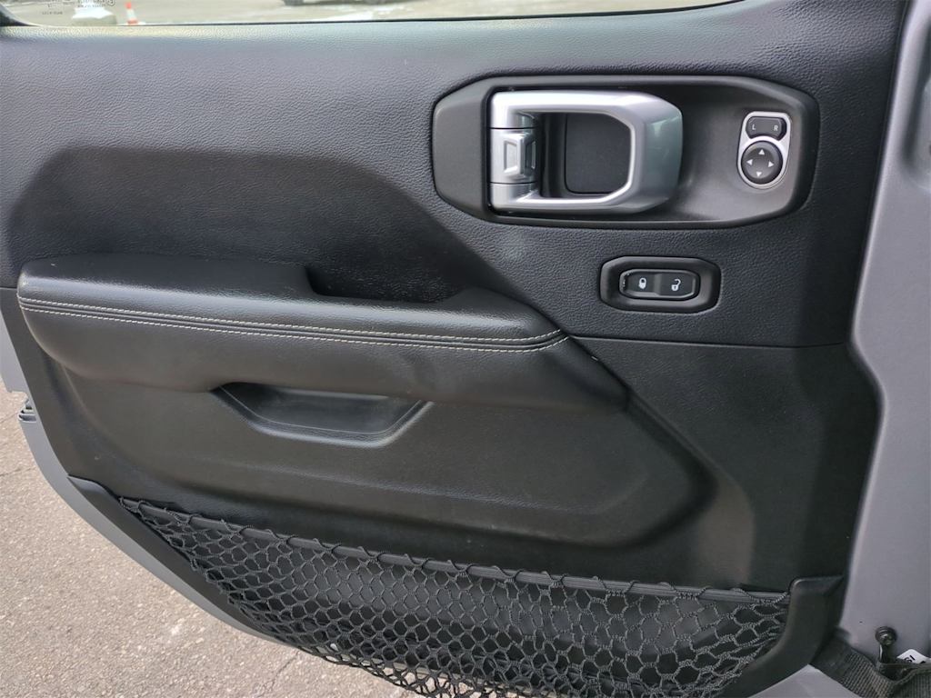 Thumbnail: 2018 Jeep Wrangler - 32