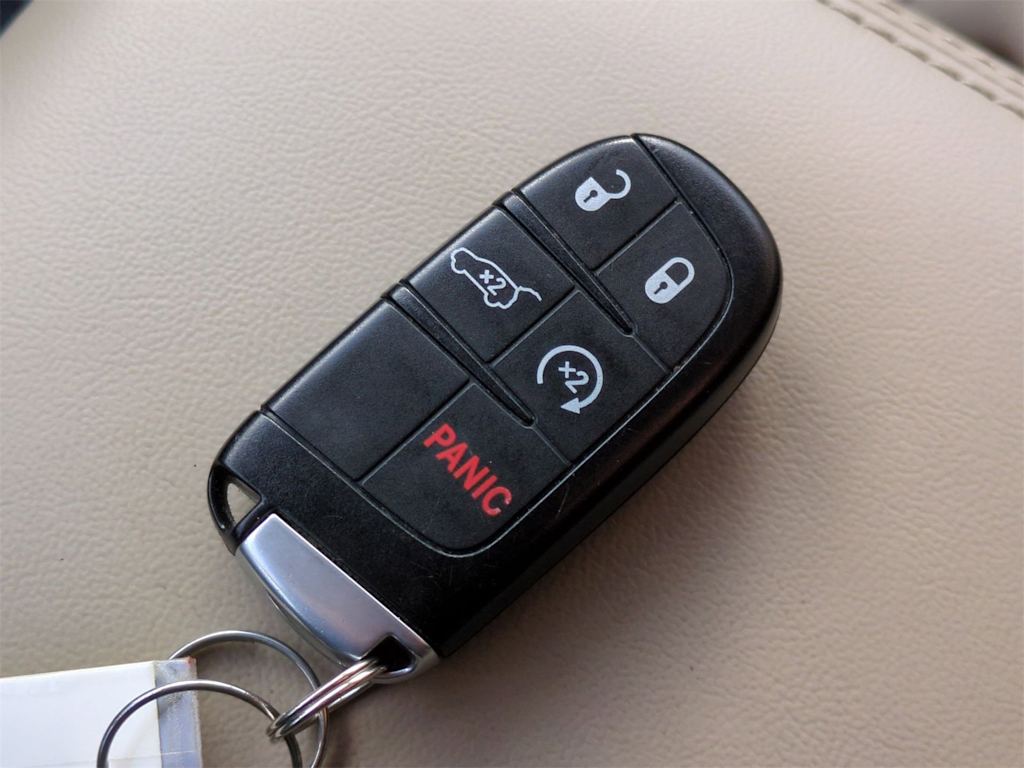 Thumbnail: 2018 Dodge Durango - 35