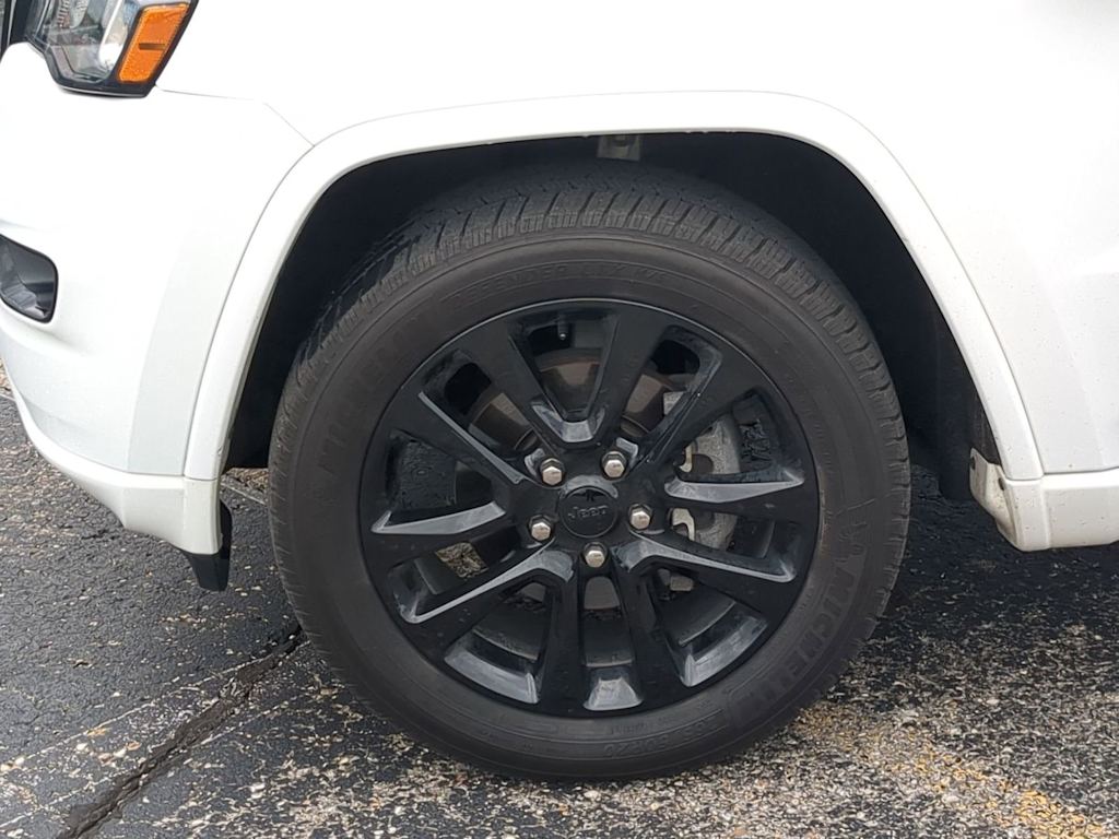 Thumbnail: 2018 Jeep Grand Cherokee - 8