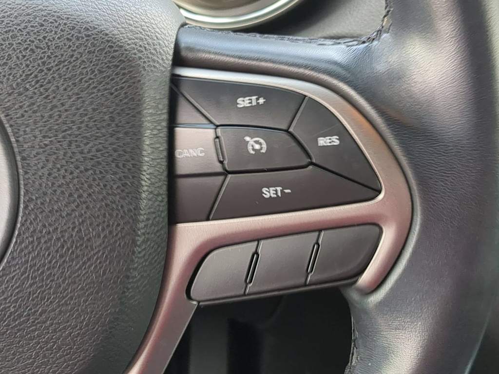 Thumbnail: 2020 Jeep Grand Cherokee - 29