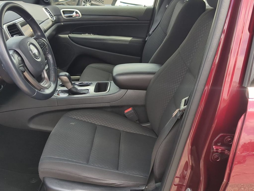 Thumbnail: 2020 Jeep Grand Cherokee - 10