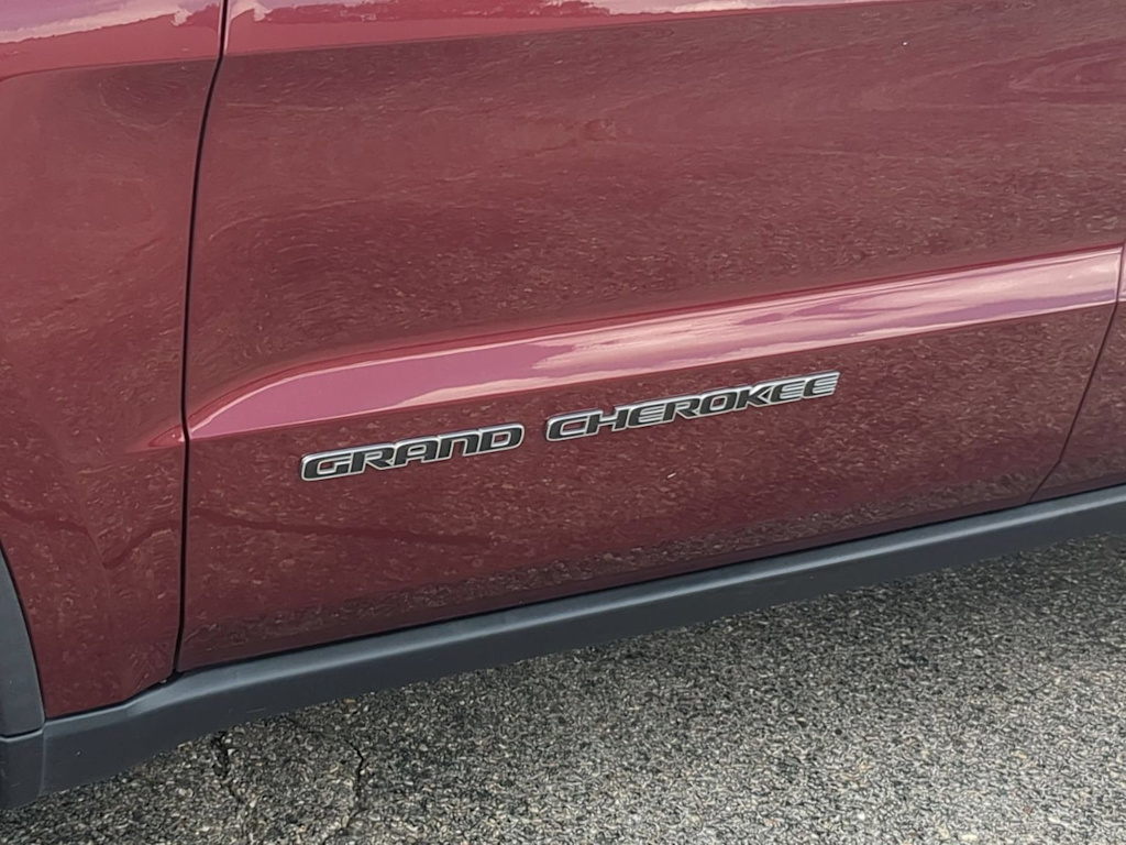 Thumbnail: 2020 Jeep Grand Cherokee - 24